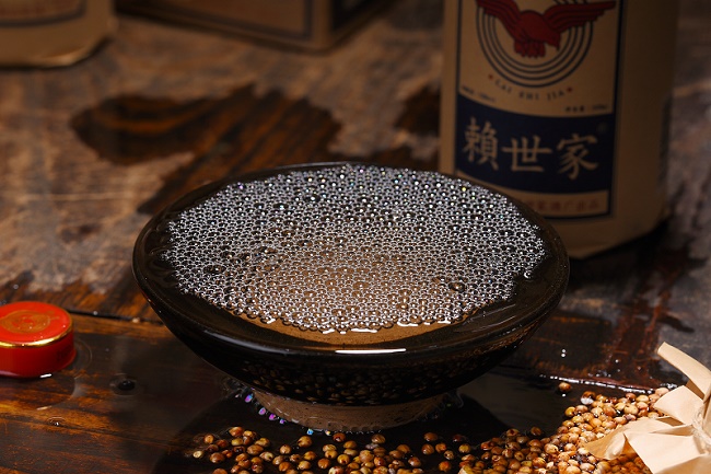 赖世家复兴酒 白酒的味道怎么形容?形容酱酒口味的词汇介绍