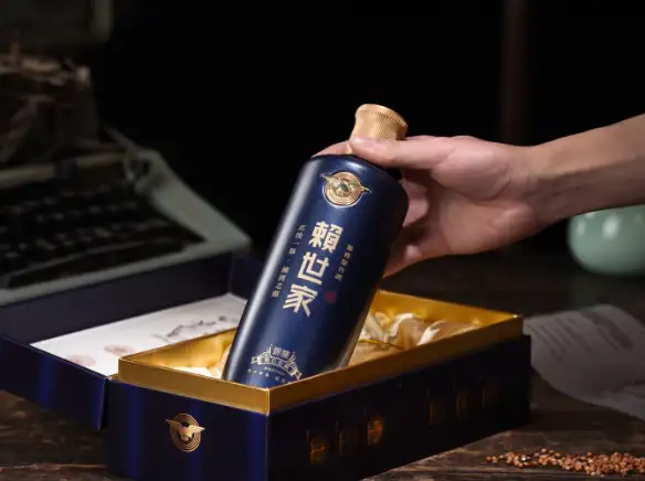 口粮酒怎么选?赖世家·传承[纪念版]值得一试。